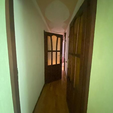 Просторі Та Комфортні Апартаменти «Д.І.М.» Kamianets-Podilskyi Ngoại thất bức ảnh