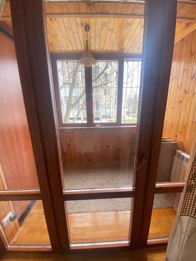 Просторі Та Комфортні Апартаменти «Д.І.М.» Kamianets-Podilskyi Ngoại thất bức ảnh
