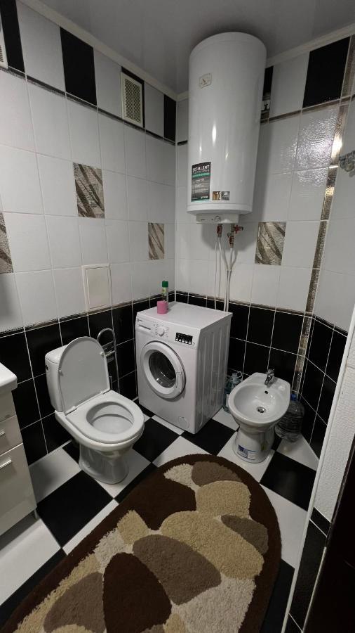 Просторі Та Комфортні Апартаменти «Д.І.М.» Kamianets-Podilskyi Ngoại thất bức ảnh